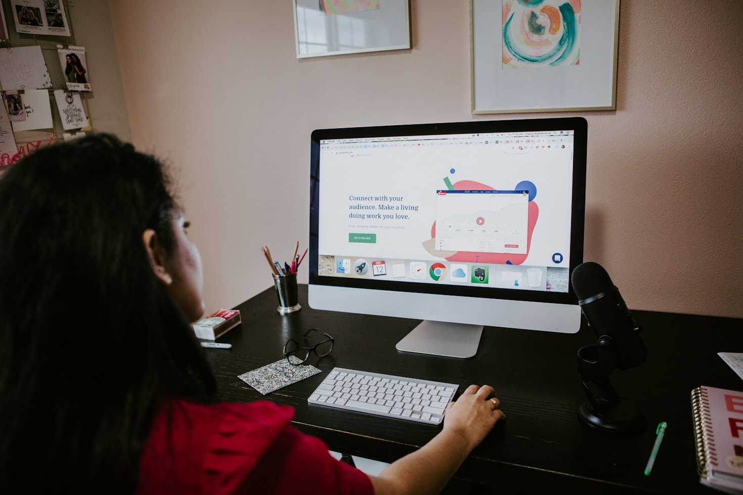 Organic Traffic vs Paid Ads: A Definitive Comparison